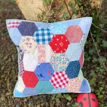 PT035 Hexie Cushion